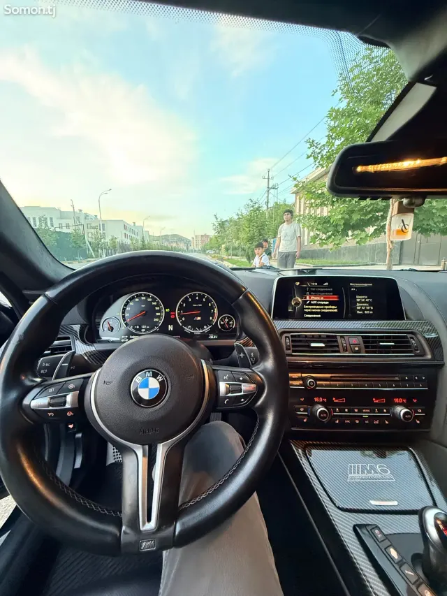 BMW M6 2014 · 4.4 AMT