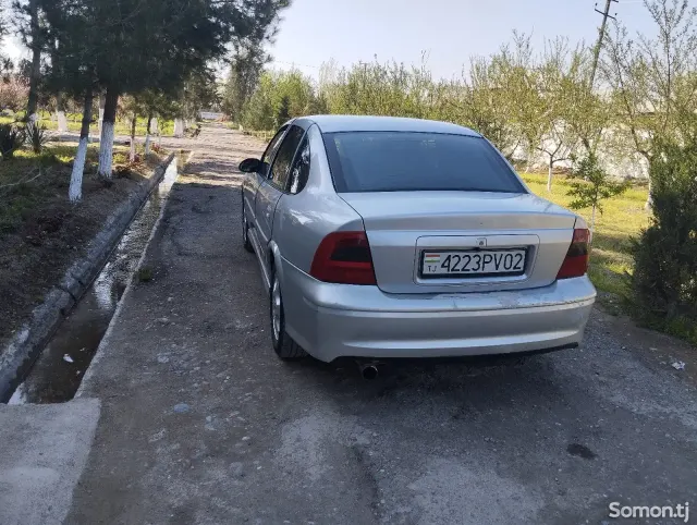 Opel Vectra B 2000 · 1.6 MT