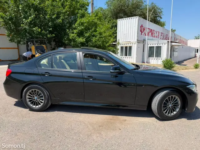BMW 3 series 2014 · 2.0 AT