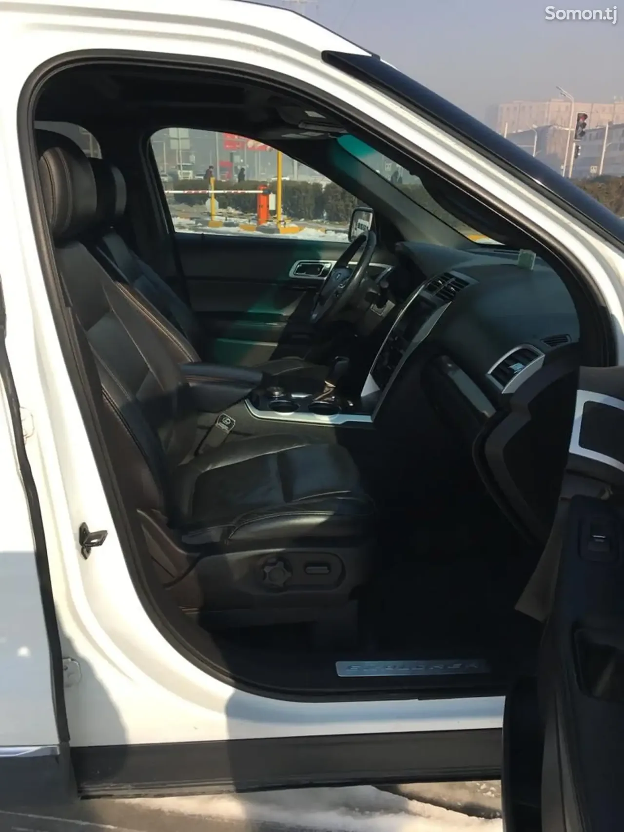 Ford Explorer 2015 · 3.5 AT