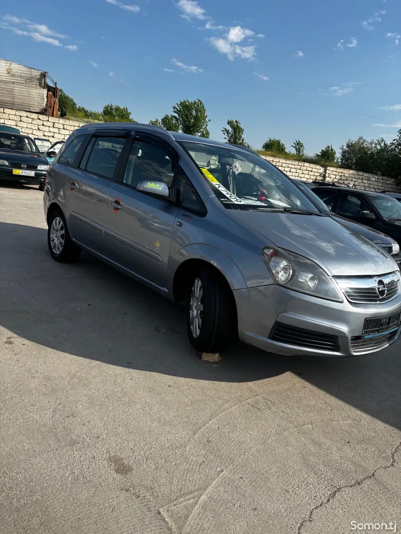 Opel Zafira 2006 · 1.9 MT