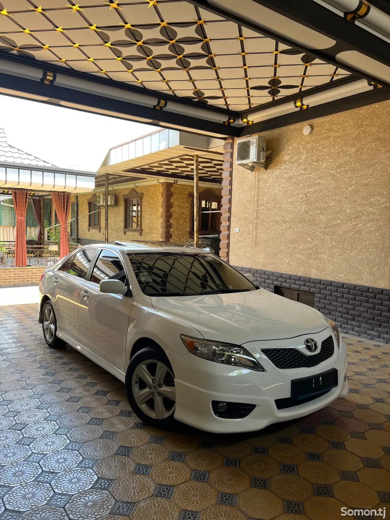 Toyota Camry 2010 · 2.5 AT