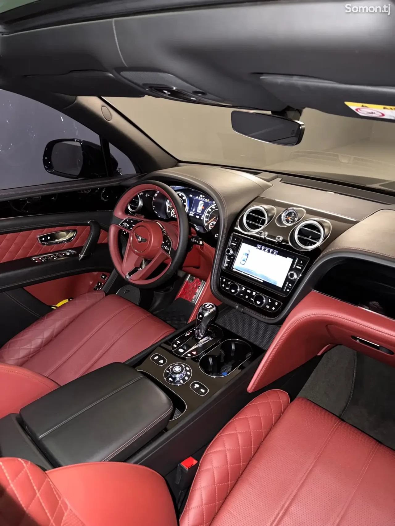 Bentley Bentayga 2018 · 6.0 AT