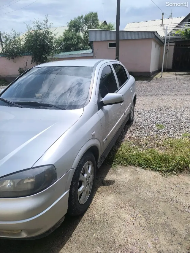 Opel Astra G 1999 · 1.6 AT