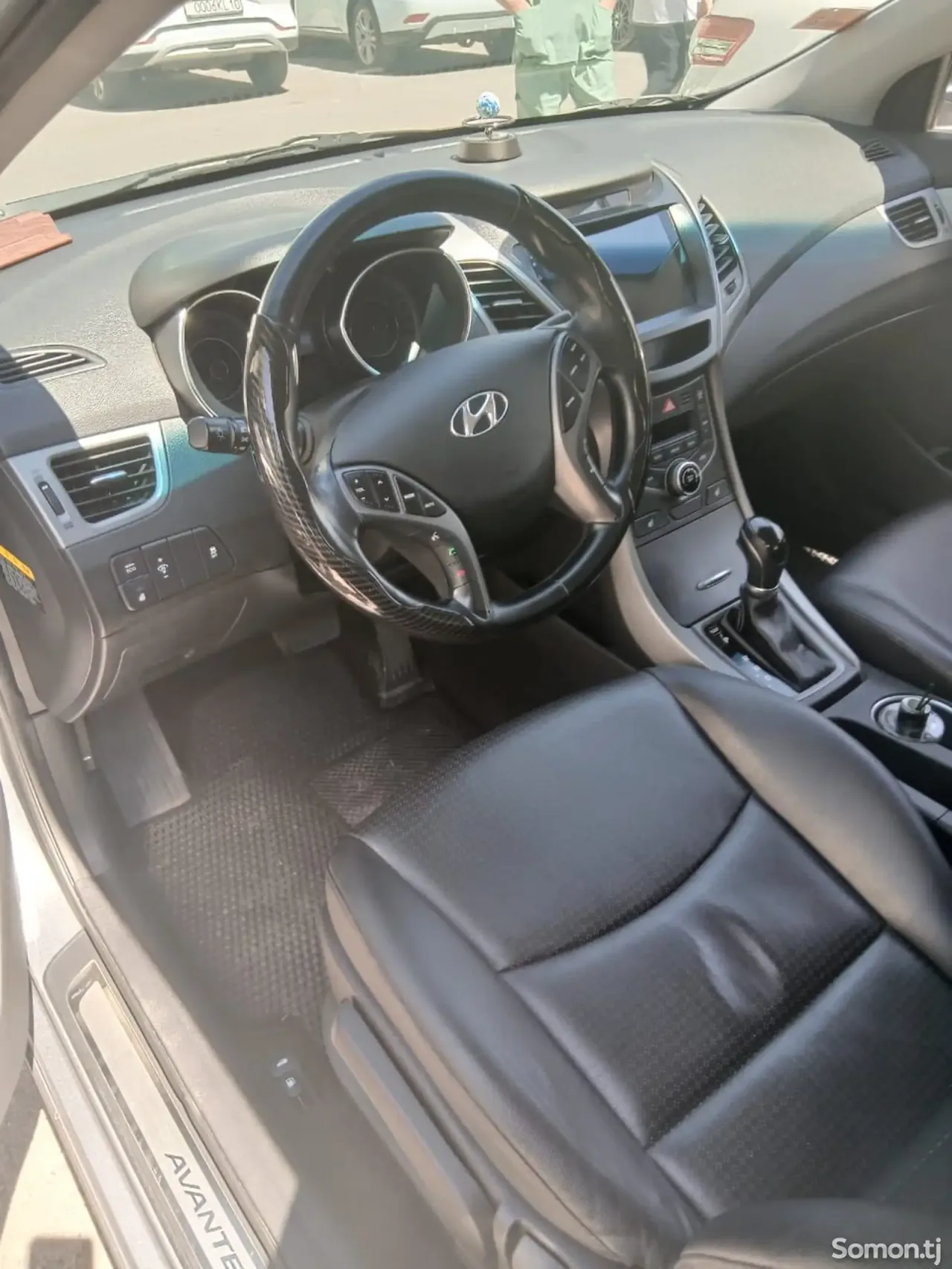 Hyundai Avante 2014 · 1.6 AT