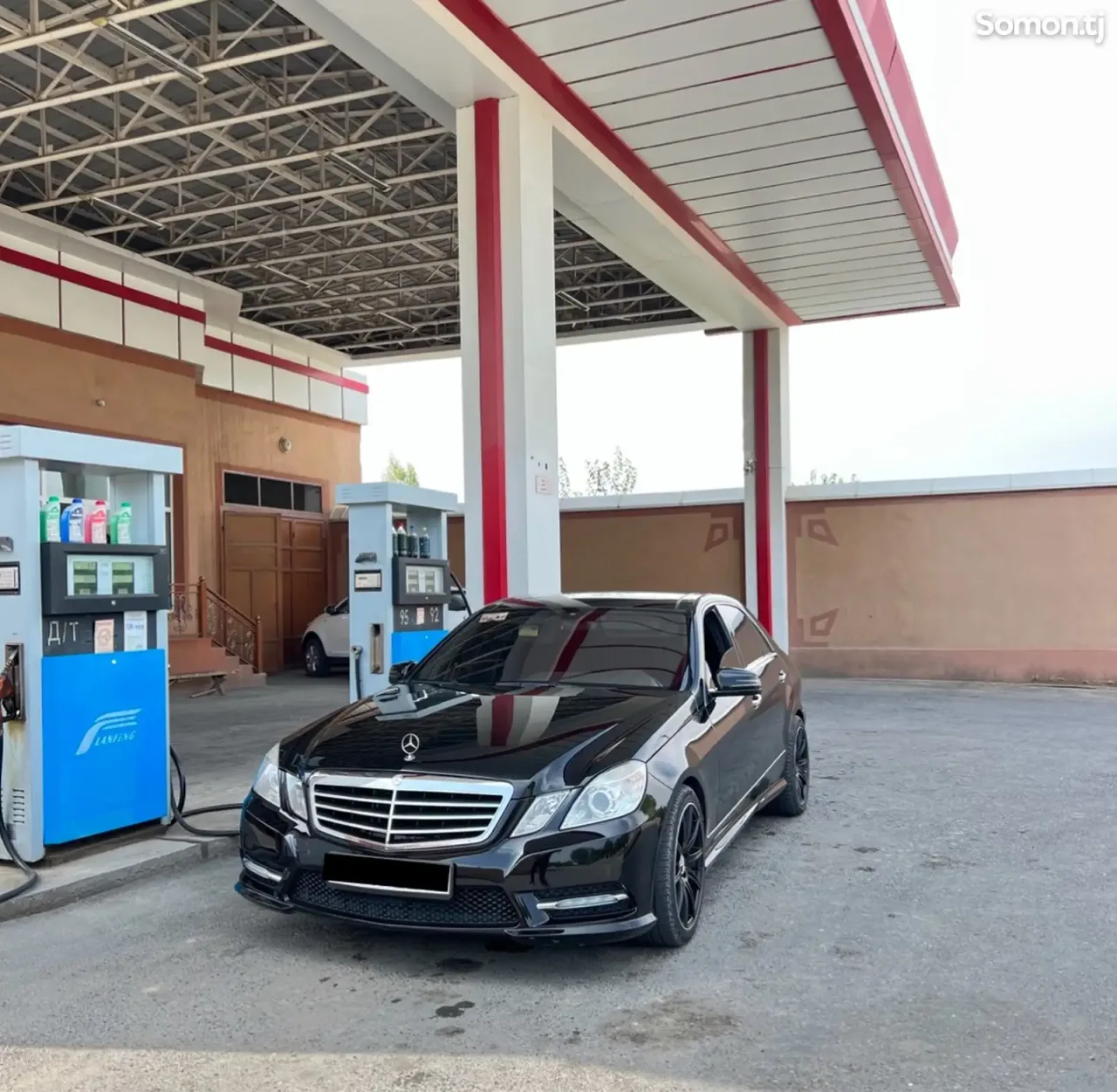 Mercedes-Benz E class 2010 · 3.5 AT