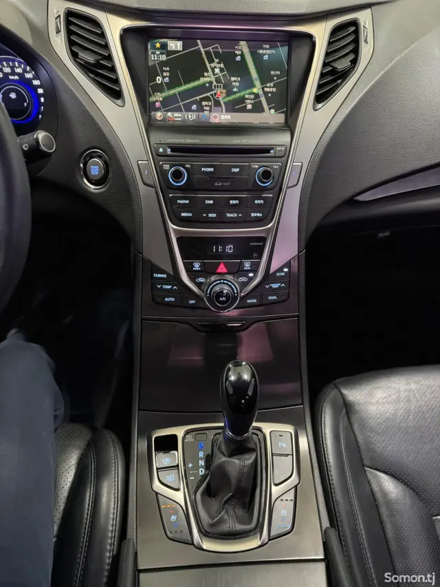Hyundai Grandeur 2015 · 2.4 AT