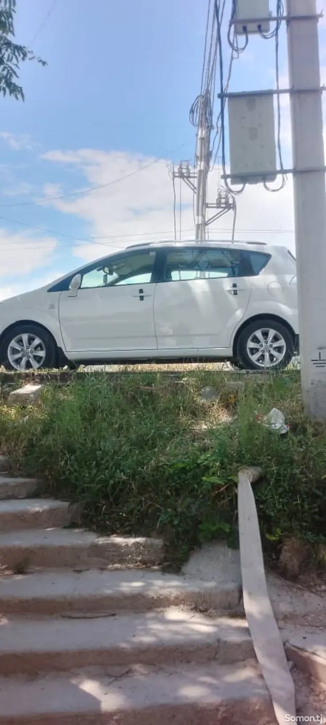 Toyota Corolla Verso 2008 · 1.8 MT