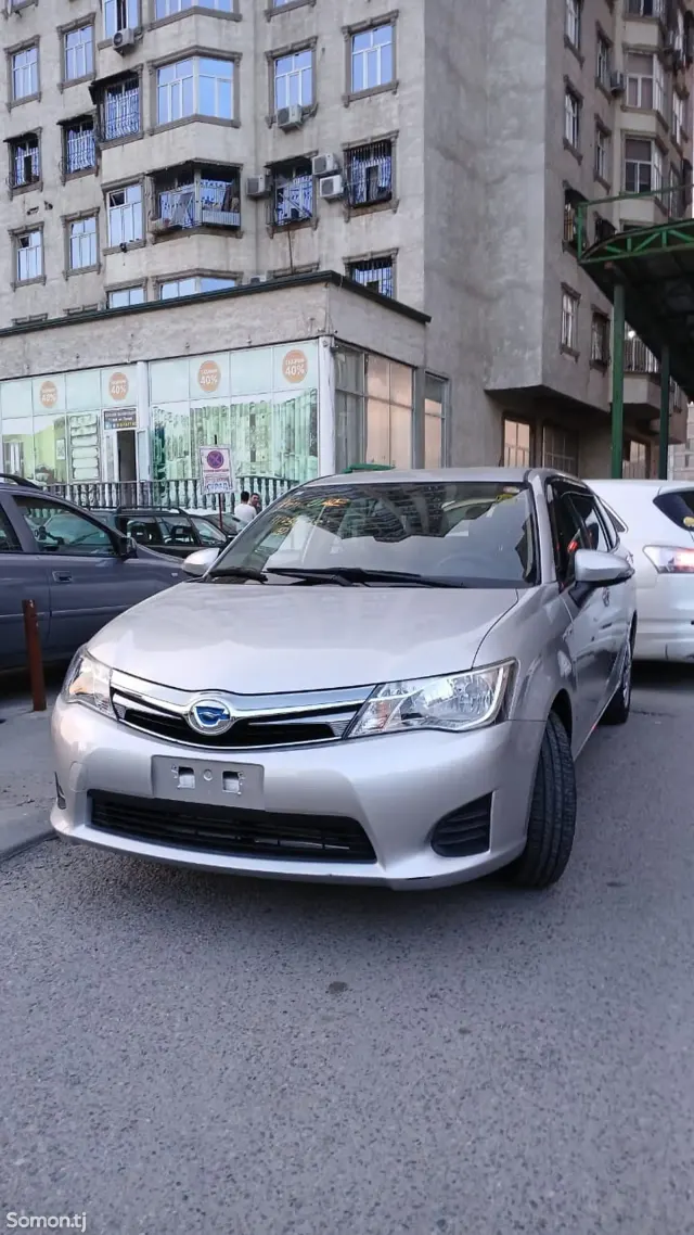 Toyota Fielder 2015 · 1.5 AT