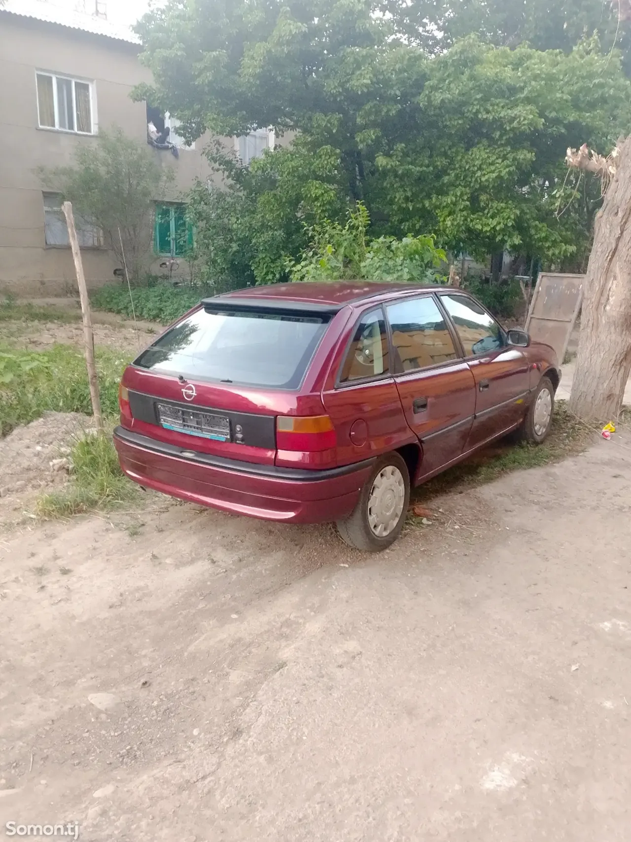 Opel Astra F 1991 · 1.6 MT