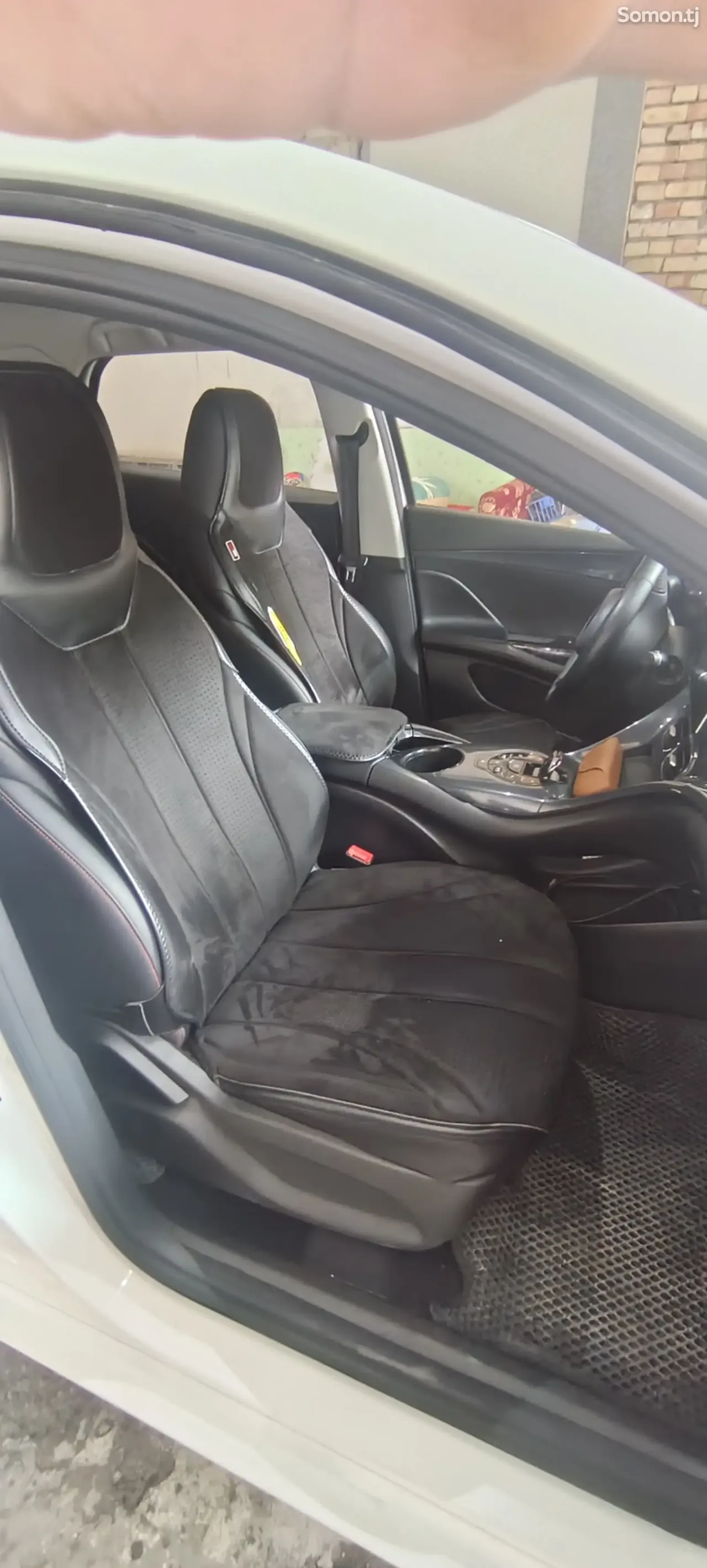 BYD E2 2025 · AMT