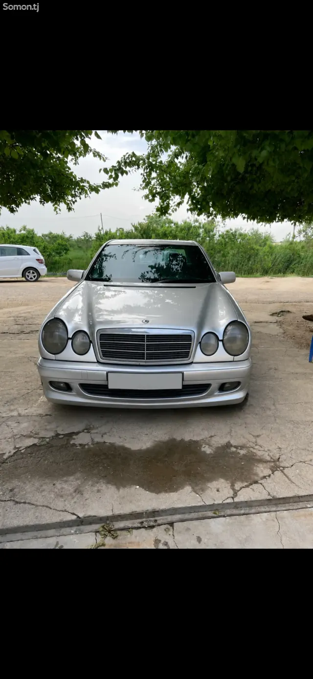 Mercedes-Benz E class 1996 · 2.3 MT