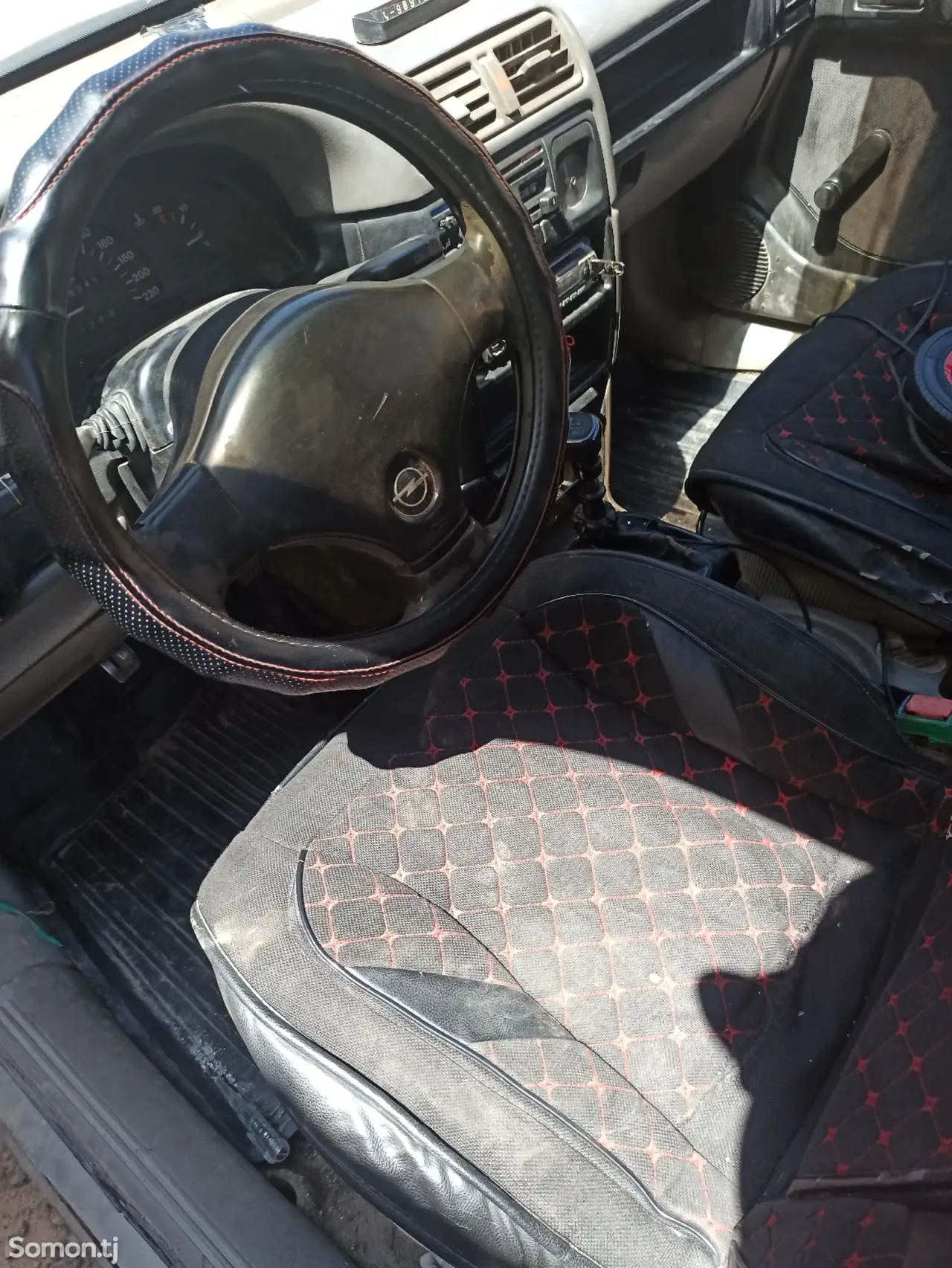 Opel Vectra A 1991 · 0.6 MT