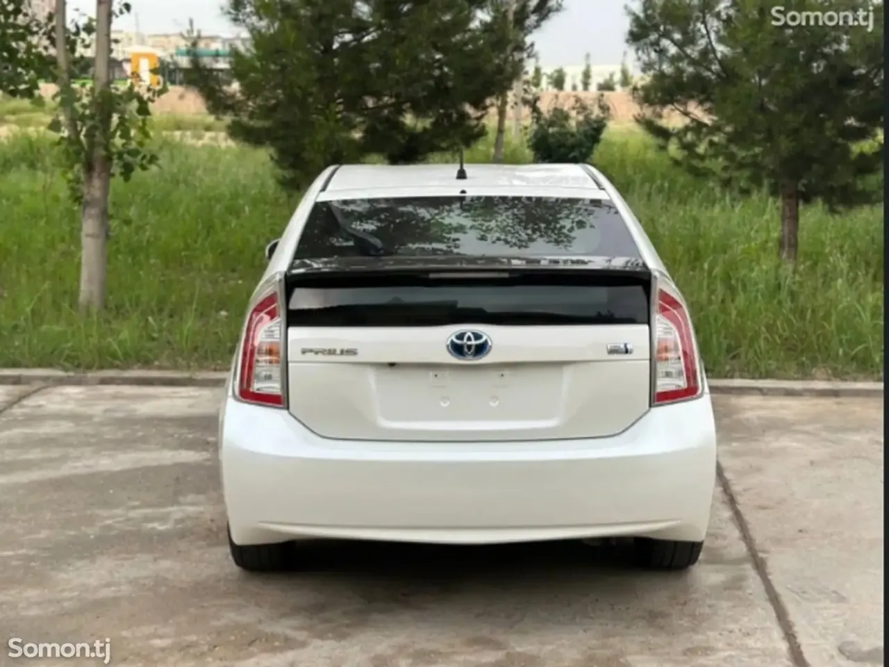 Toyota Prius 2014 · 1.8 CVT