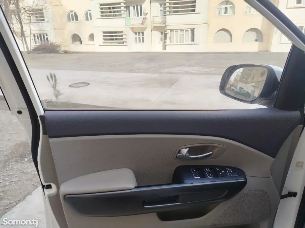 Kia Carnival 2016 · 2.2 AT