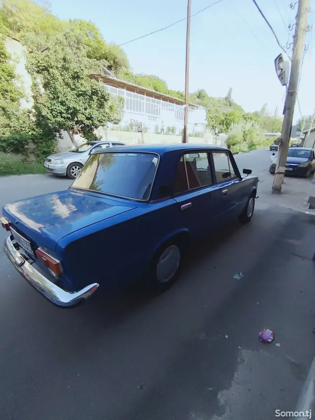 Lada (ВАЗ) 2111 1985 · 1.1 MT