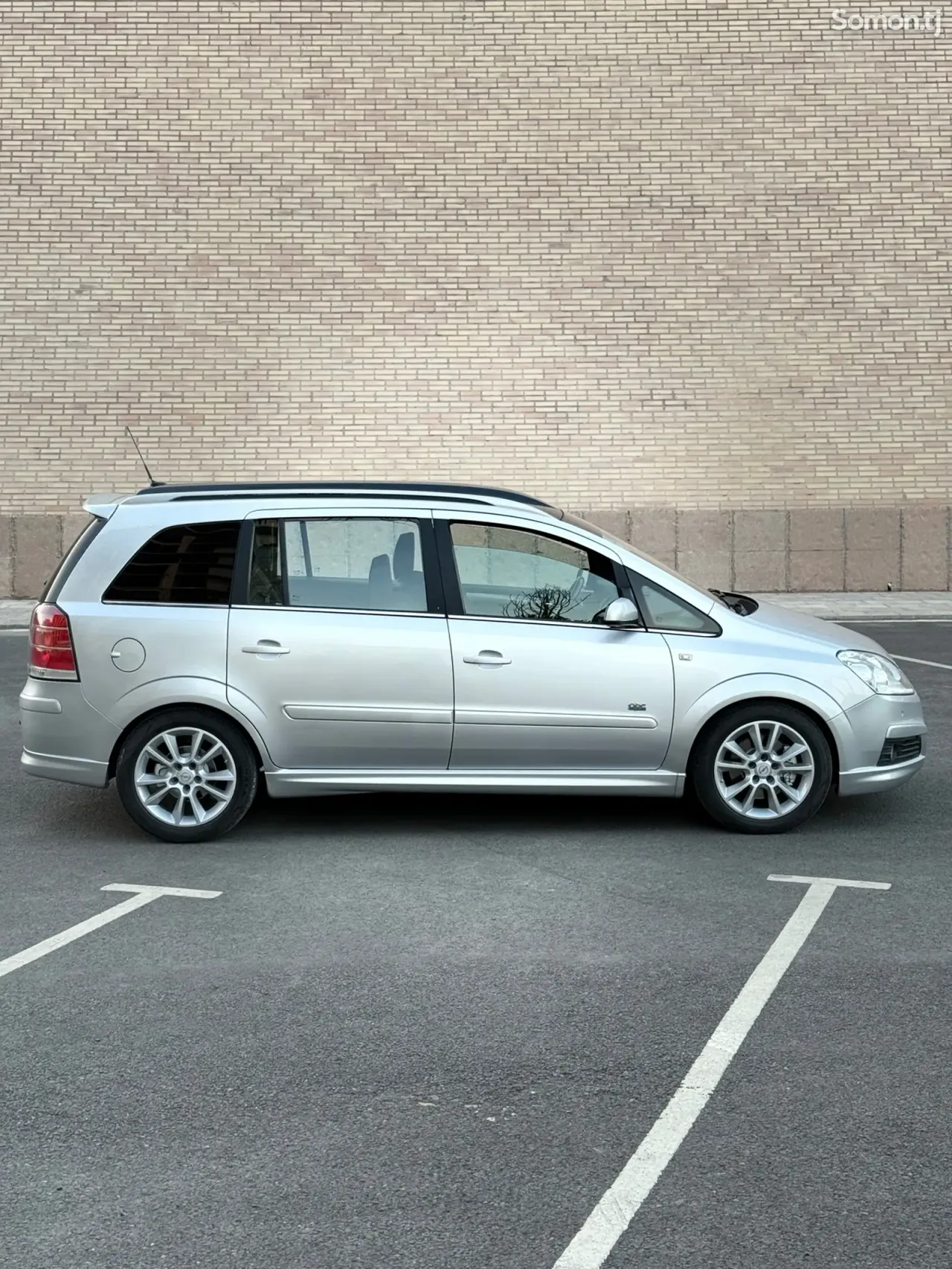 Opel Zafira 2006 · 1.9 AT