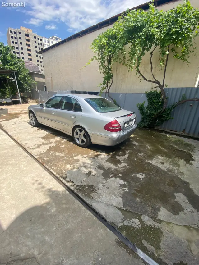 Mercedes-Benz E class 2003 · 2.5 AT