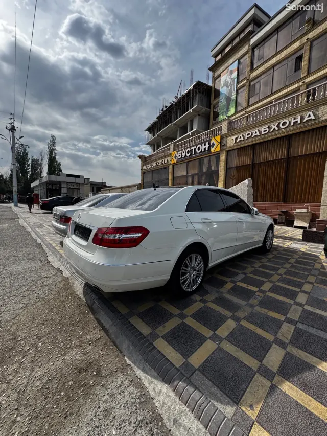 Mercedes-Benz E class 2012 · 3.0 AT