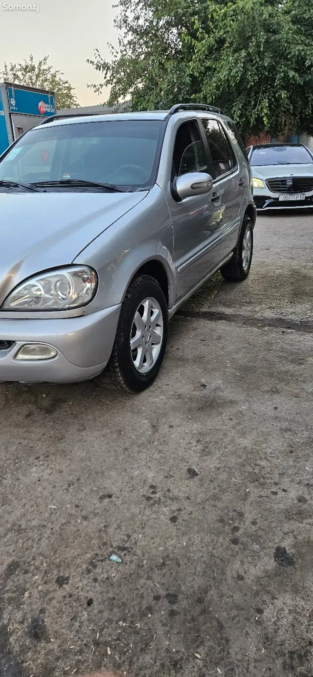 Mercedes-Benz ML class 2002 · 2.7 AT