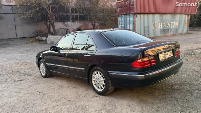 Mercedes-Benz E class 2001 · 2.4 AT