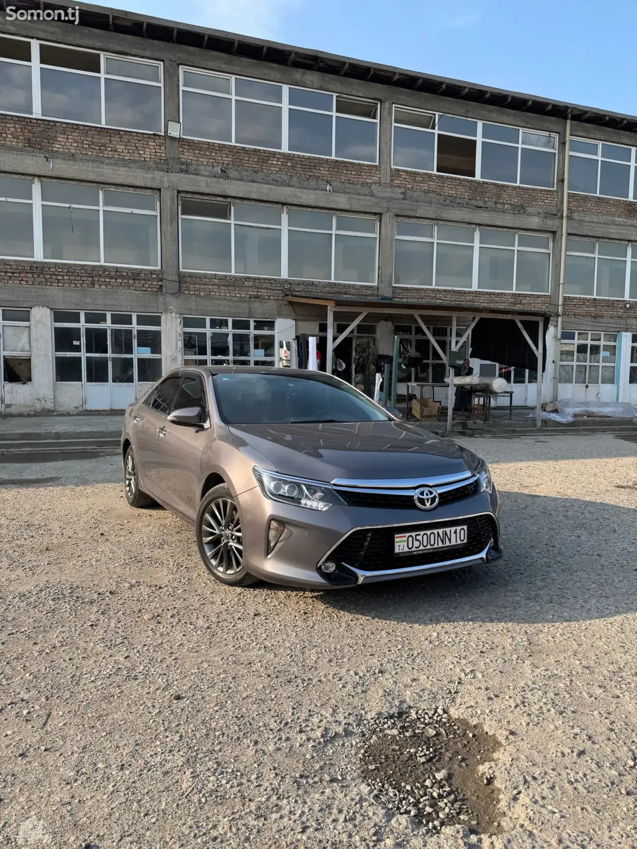 Toyota Camry 2015 · 2.5 AT