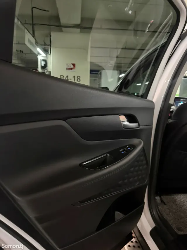 Hyundai Santa Fe 2018 · 2.2 AT