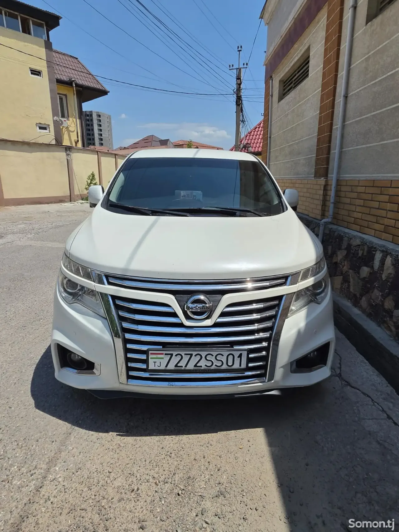 Nissan Elgrand 2014 · 2.5 AT