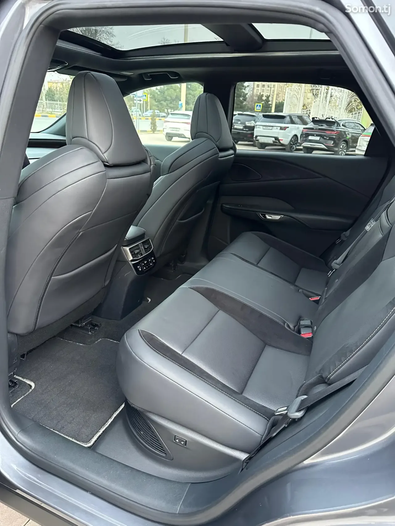 Lexus RX series 2023 · 2.4 AT
