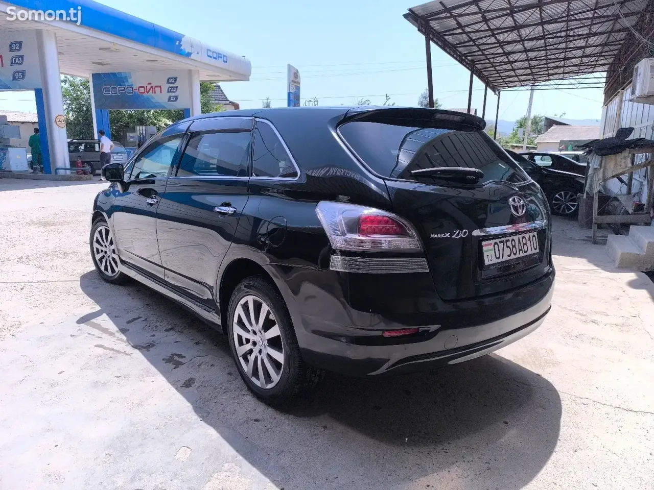Toyota Mark X ZiO 2011 · 2.4 AT
