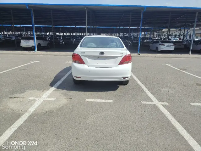 BYD E5 2020 · AT