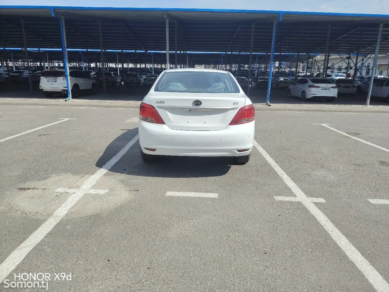 BYD E5 2020 · AT