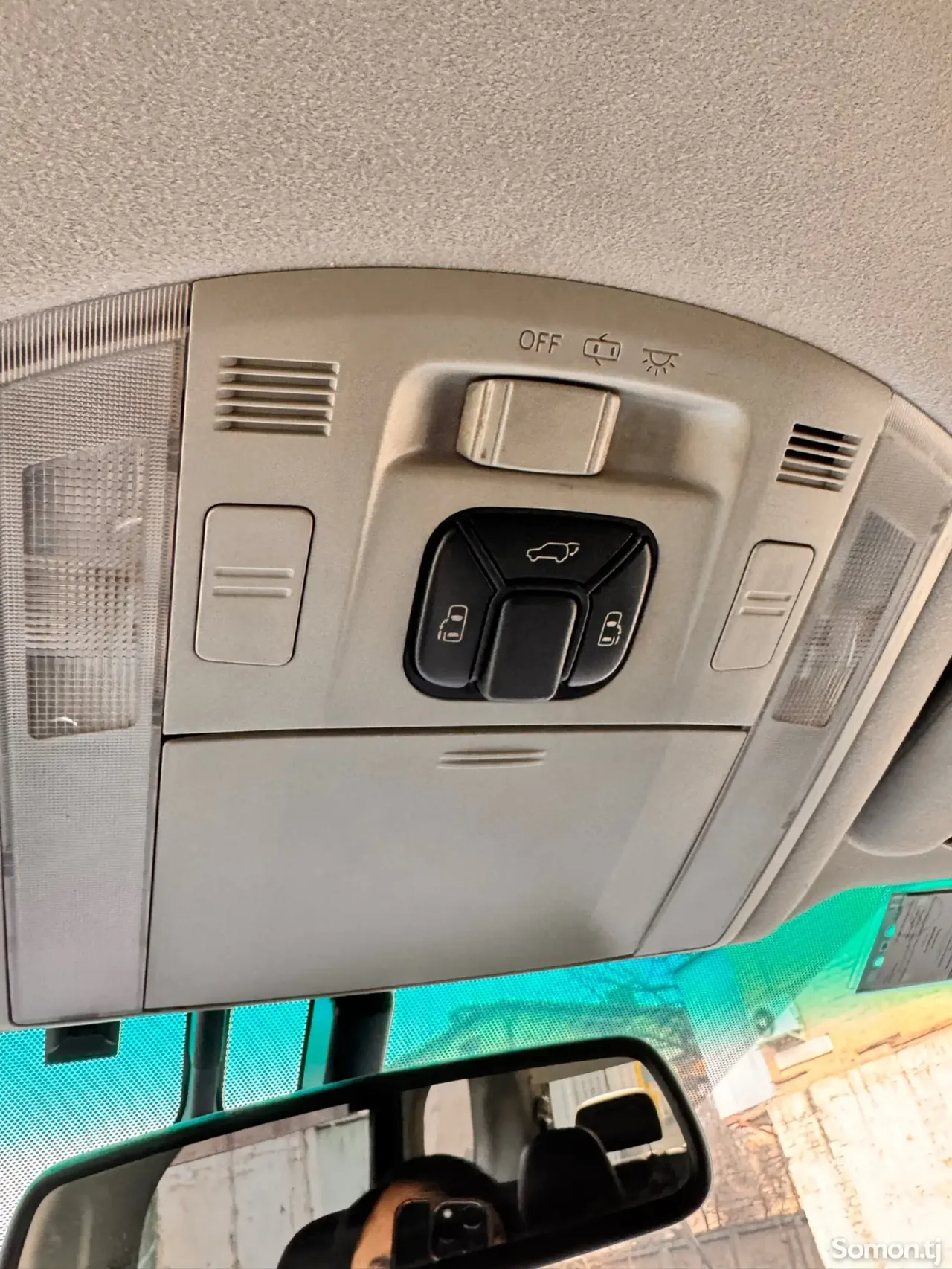 Toyota Vellfire 2014 · 2.4 CVT