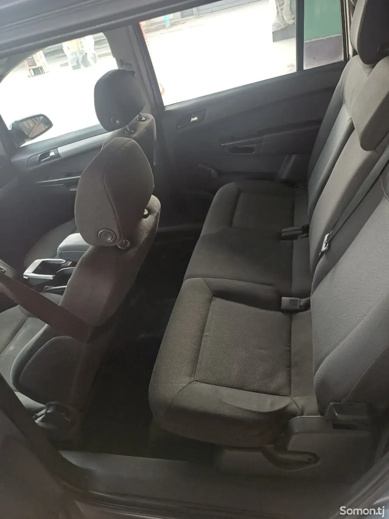 Opel Zafira 2007 · 1.6 MT