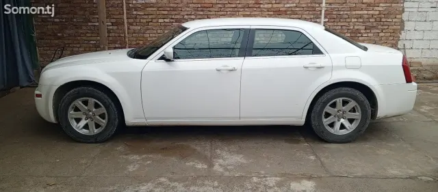 Chrysler 300C 2006 · 2.7 AT