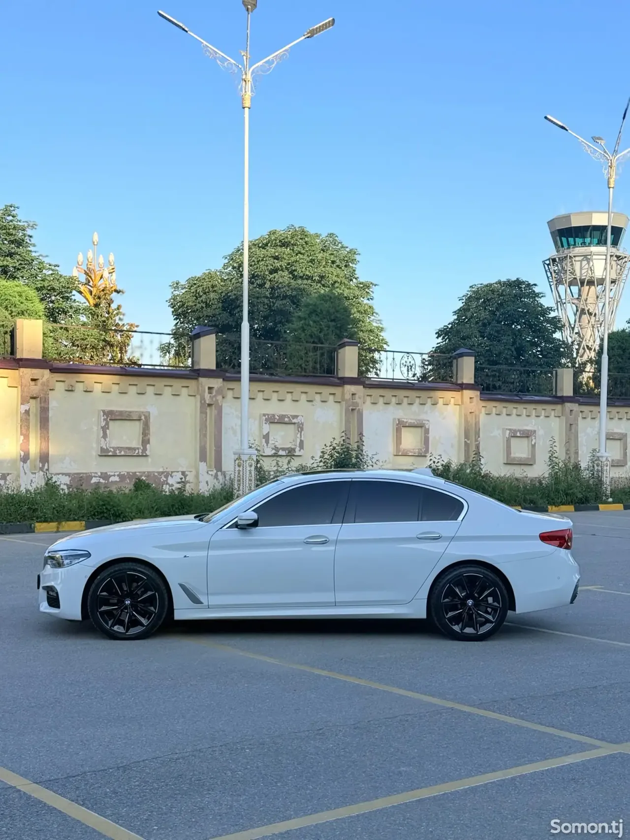 BMW 5 series 2017 · 2.0 AT