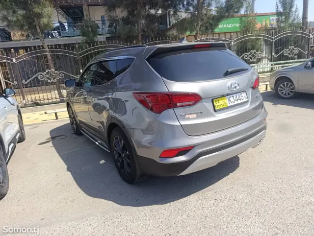 Hyundai Santa Fe 2018 · 2.0 AT