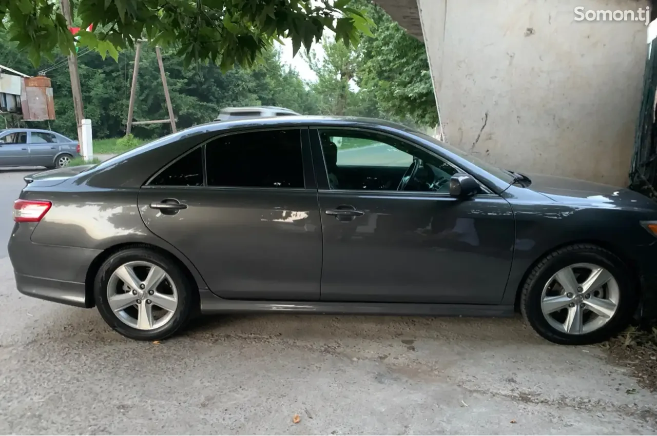 Toyota Camry 2010 · 2.5 AT