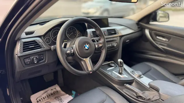BMW 3 series 2014 · 2.0 AT