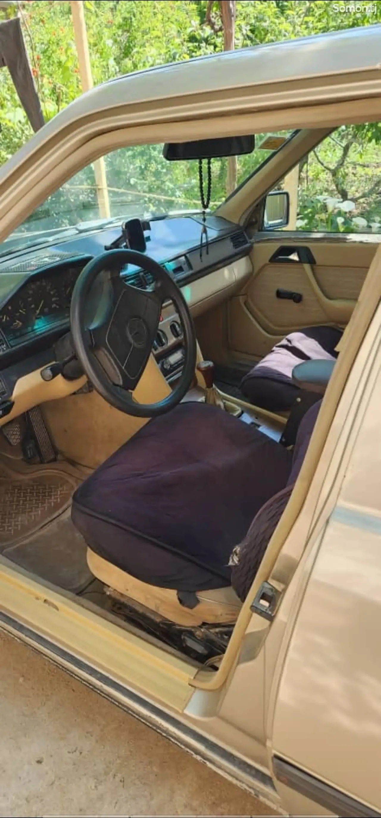 Mercedes-Benz W124 1987 · 1.8 MT