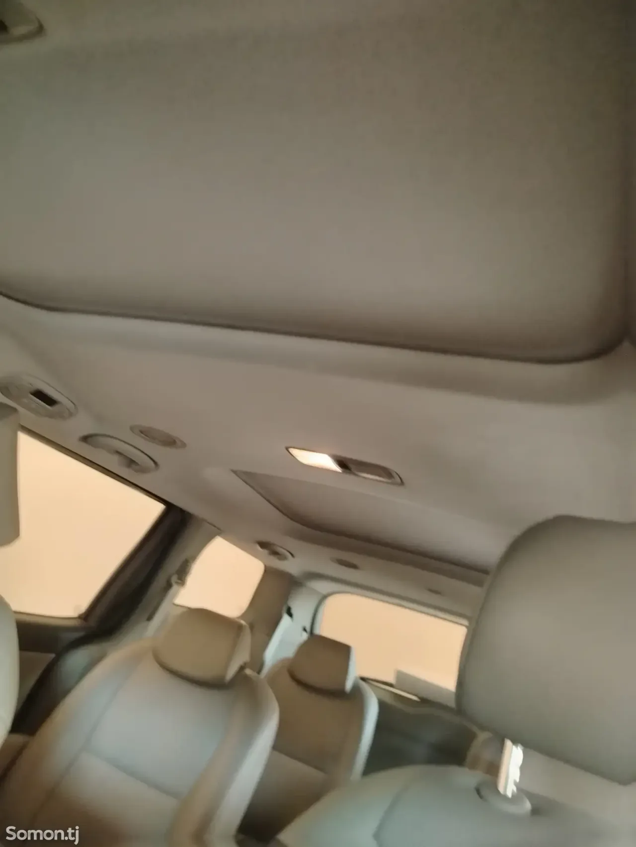 Kia Carnival 2015 · 2.2 AT