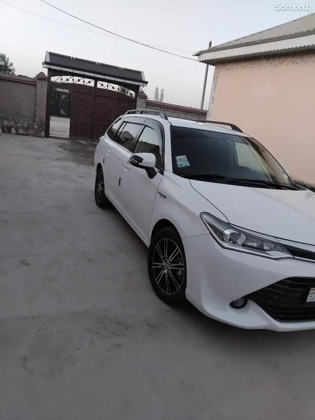 Toyota Fielder 2017 · 1.5 AT