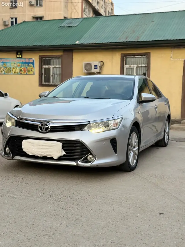 Toyota Camry 2016 · 2.5 AT