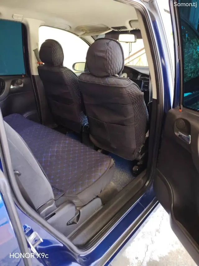 Opel Zafira 2005 · 1.8 MT