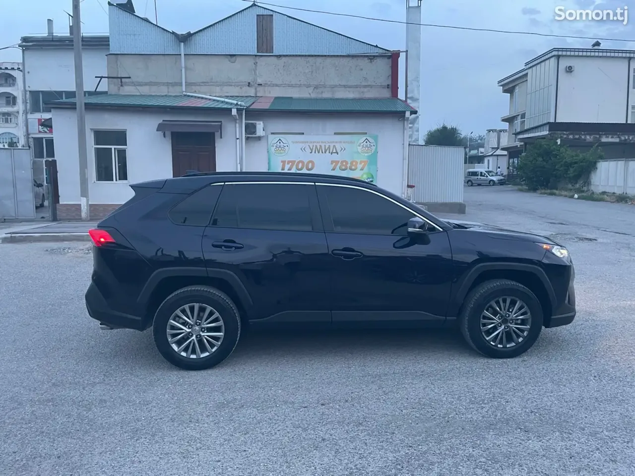 Toyota RAV 4 2022 · 2.5 AT