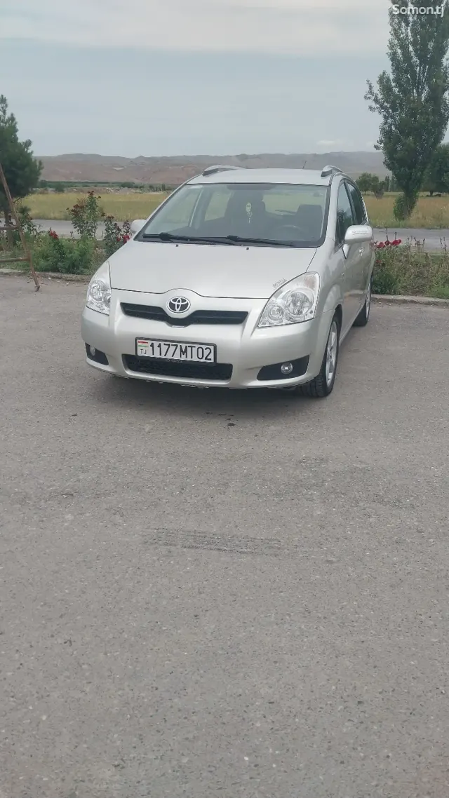 Toyota Corolla Verso 2008 · 2.4 MT