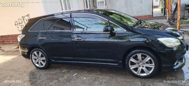 Toyota Mark X ZiO 2010 · 2.4 AT