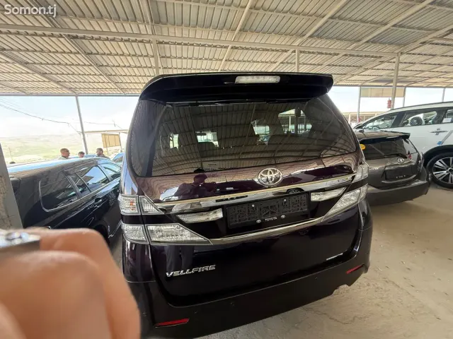 Toyota Vellfire 2014 · 2.4 AT