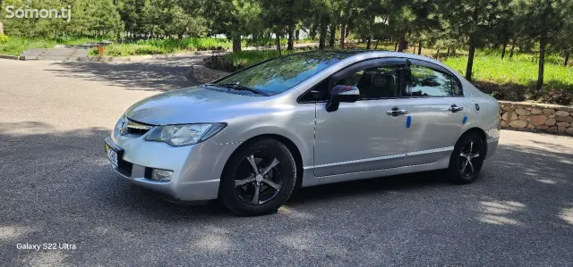 Honda Civic 2009 · AT