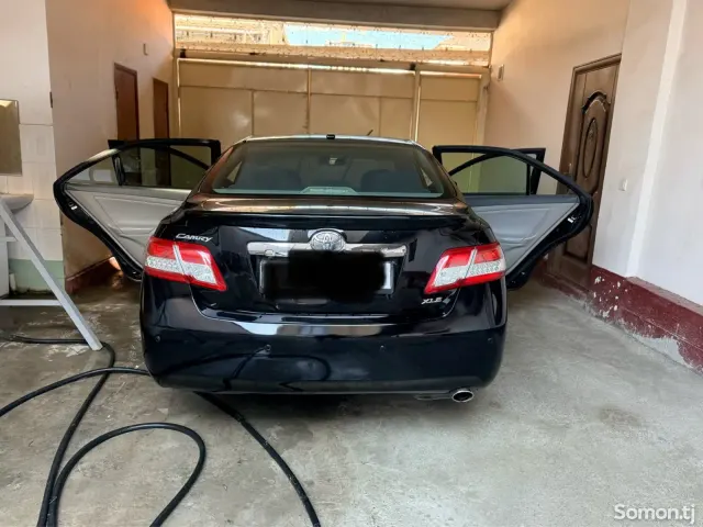 Toyota Camry 2010 · 2.5 AT